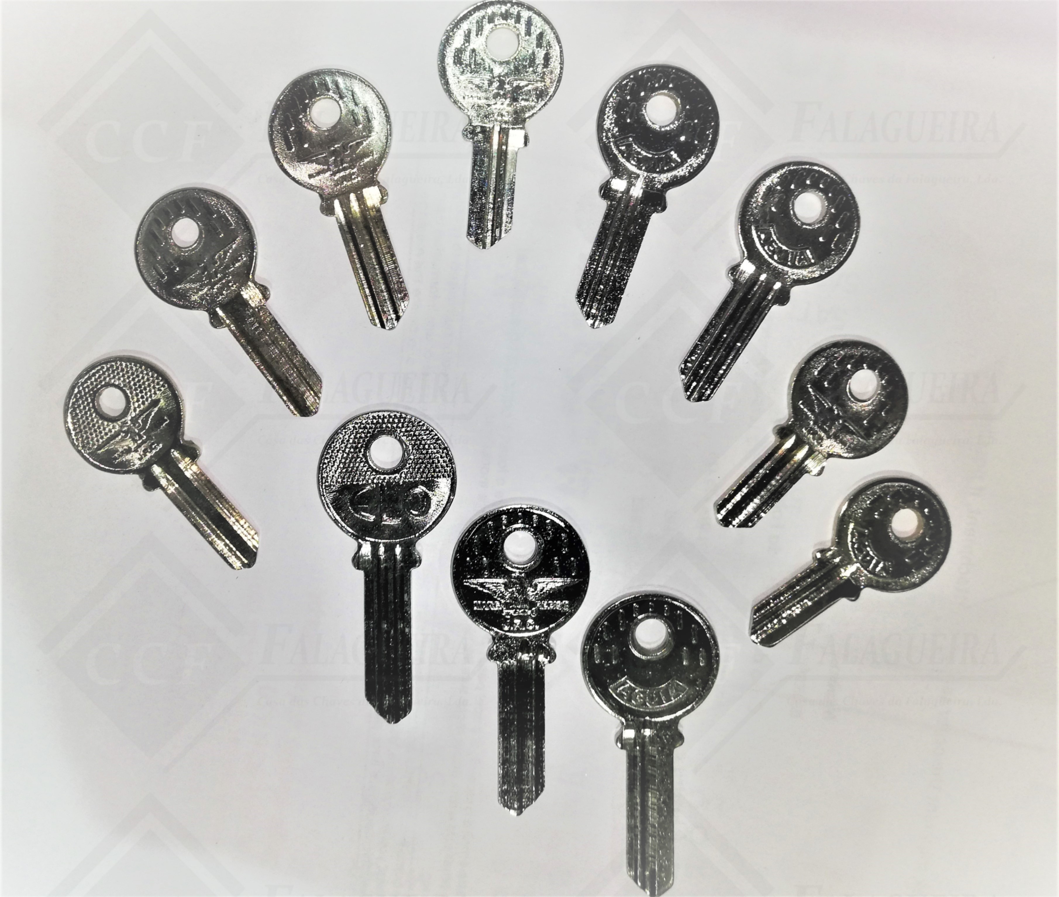 CHAVES DE PORTAS AGUIA REF: 710 E