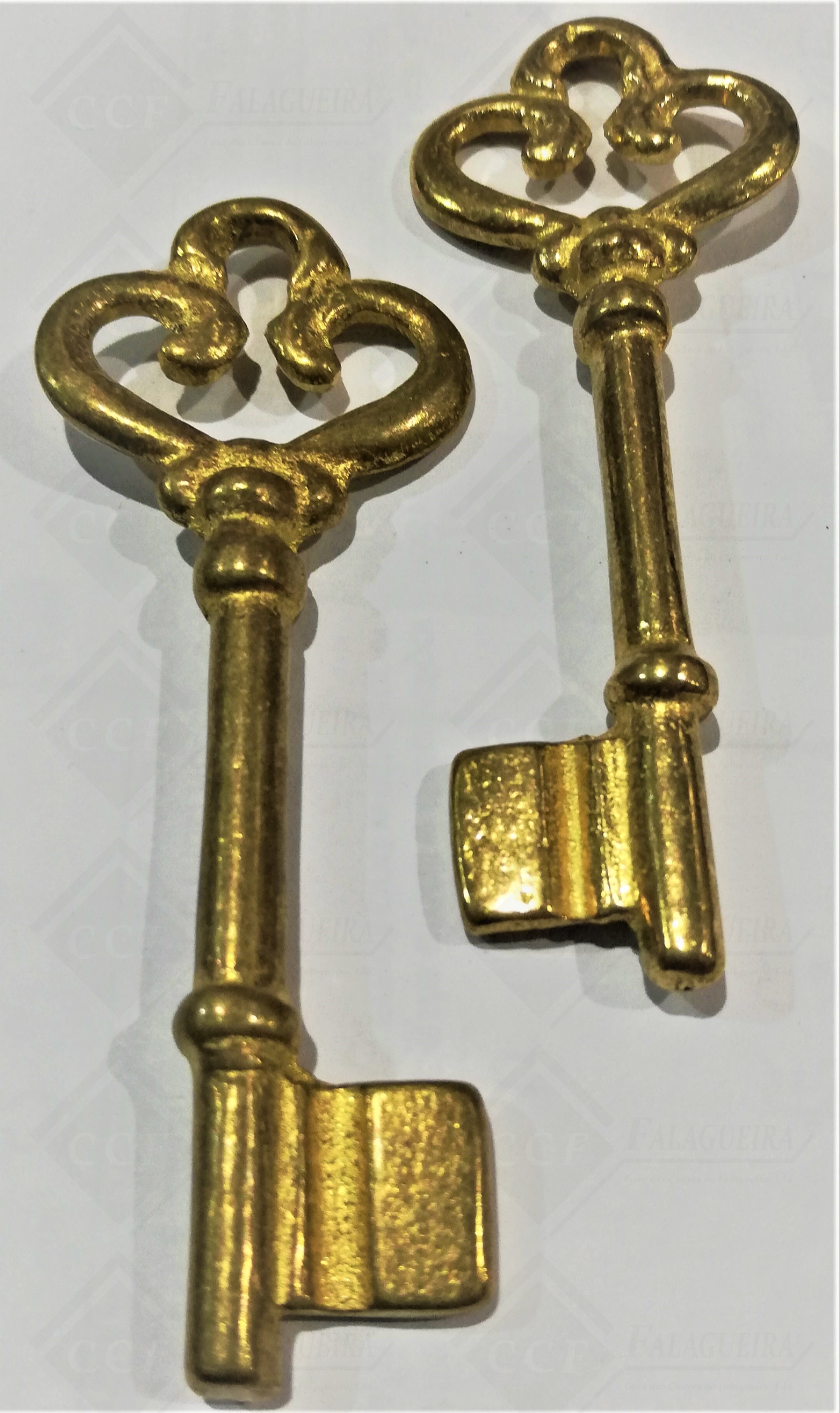 CHAVES DE PALHETÃO ( 716 ) CABEÇA RUSTICA - C/BATENTE -DTA - LATÃO